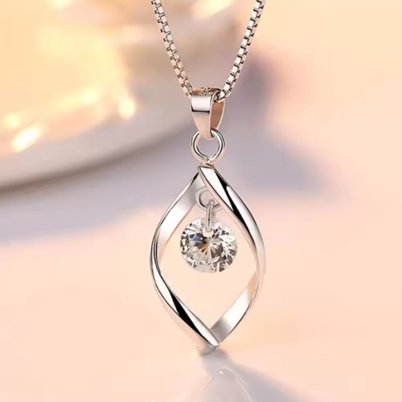 Jewelry - Sterling Silver Cubic Zirconia Necklace